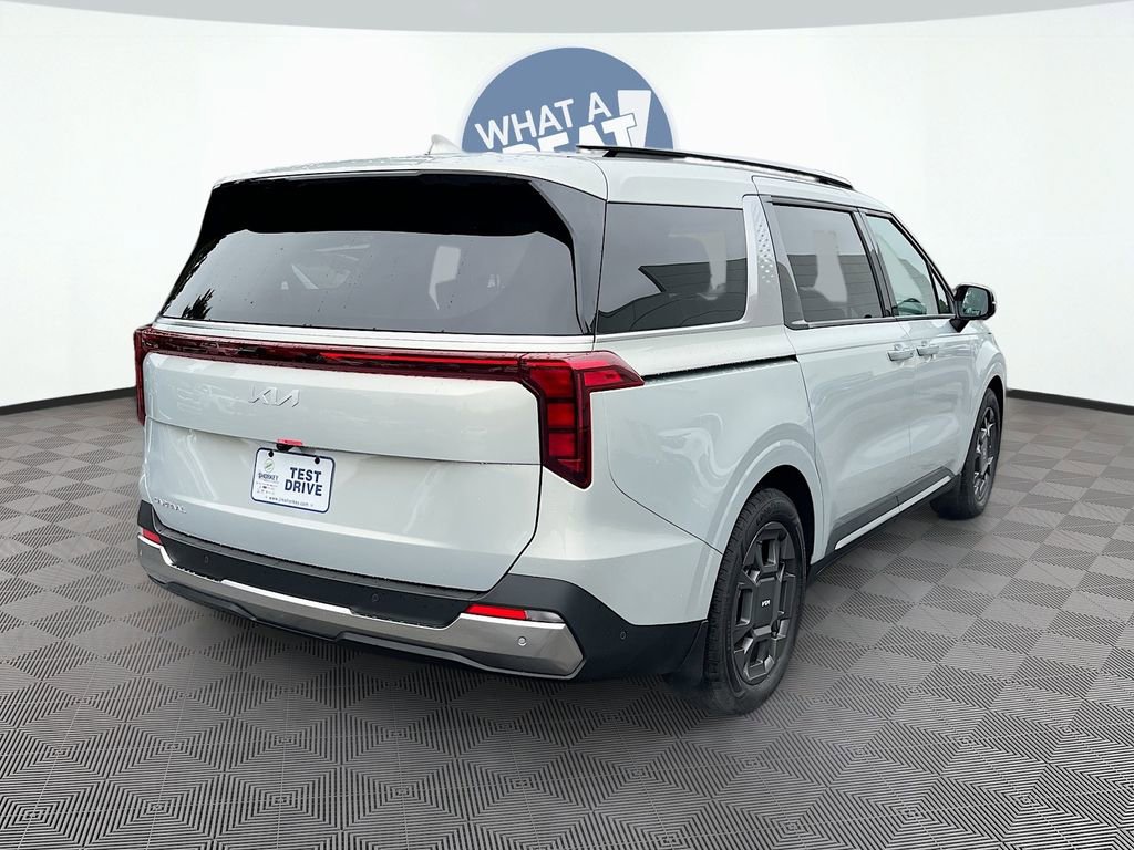 Certified 2025 Kia Carnival SX FWD image 6