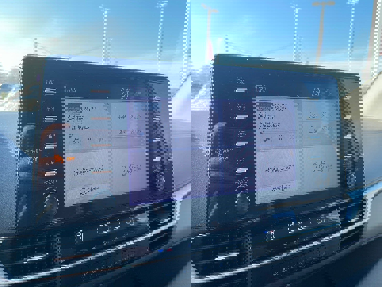 Used 2024 Toyota Sienna LE image 12