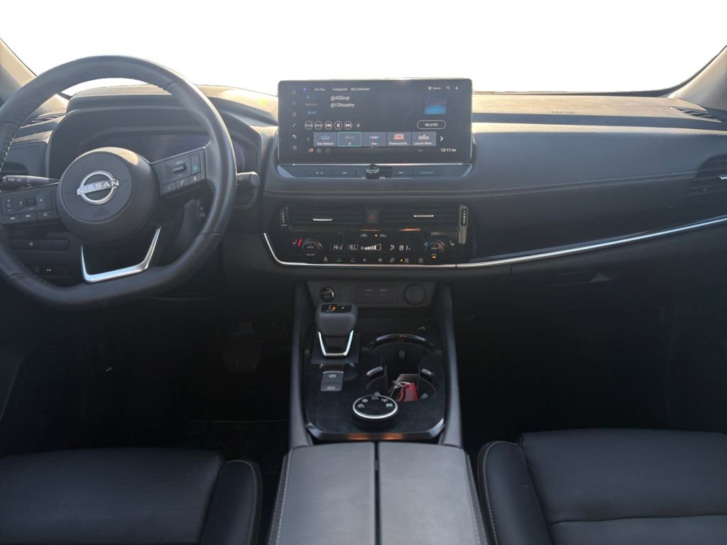 Used 2024 Nissan Rogue SL w/ SL Premium Package image 10