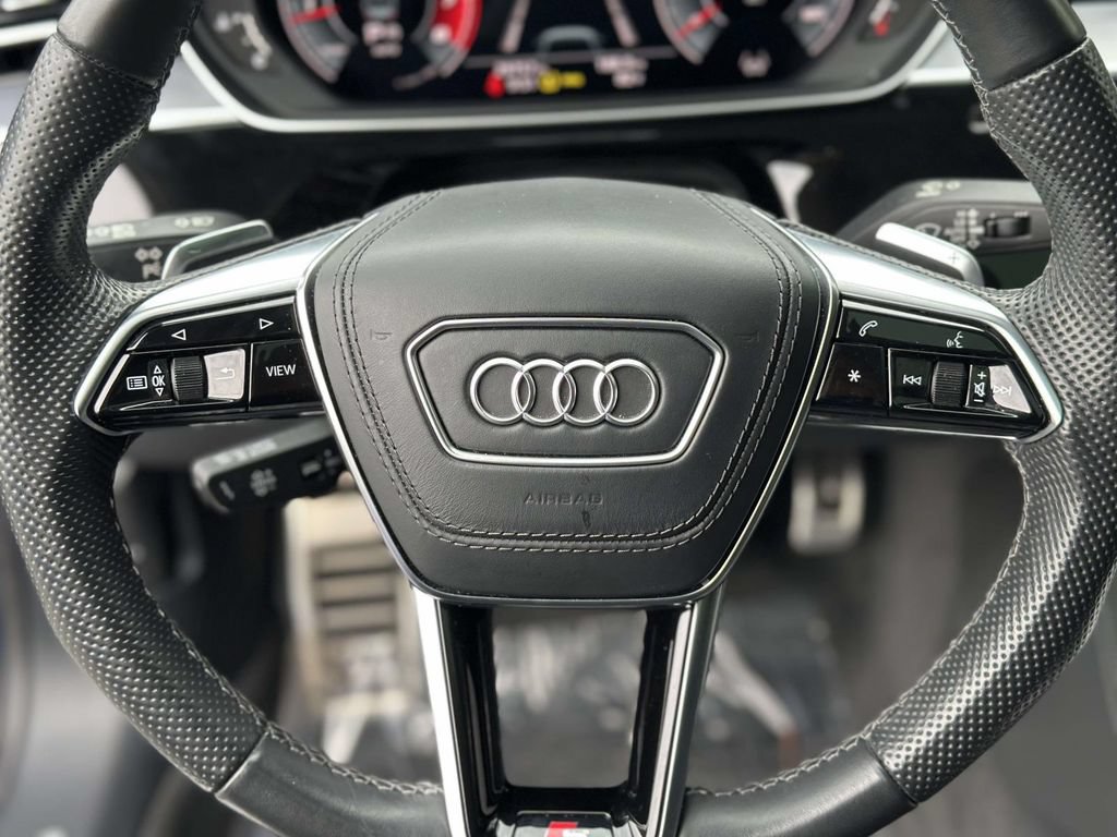 Used 2022 Audi S8 w/ S8 Comfort Plus Package AWD/4WD image 32