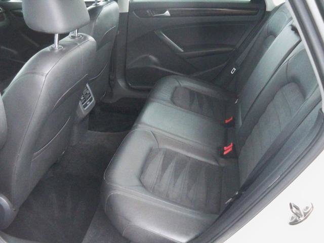 Used 2014 Volkswagen Passat TDI SEL Premium image 5