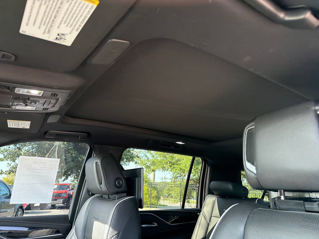 Used 2022 Cadillac Escalade ESV Sport w/ Touring Package AWD/4WD image 30
