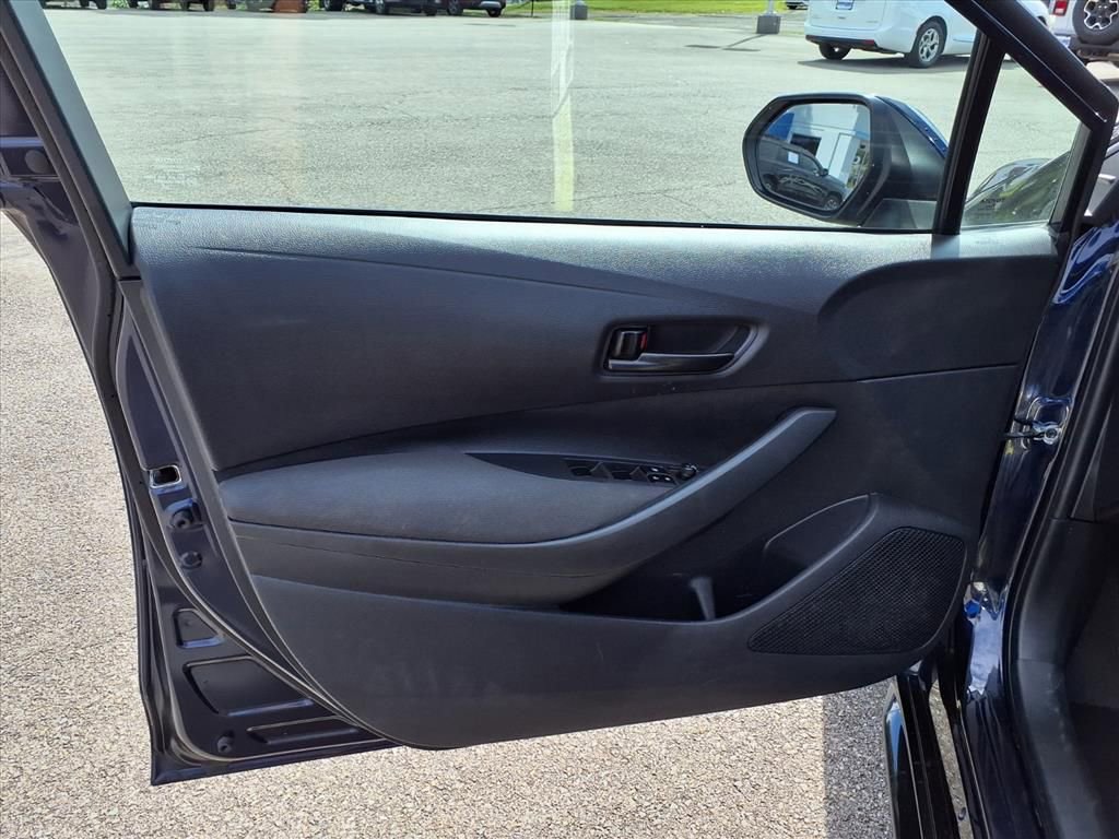 Used 2023 Toyota Corolla LE image 15