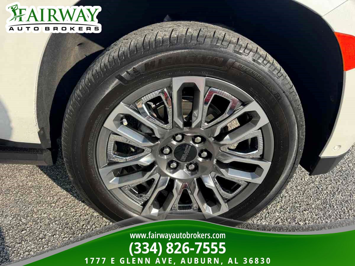 Used 2023 GMC Yukon Denali Ultimate AWD/4WD image 38