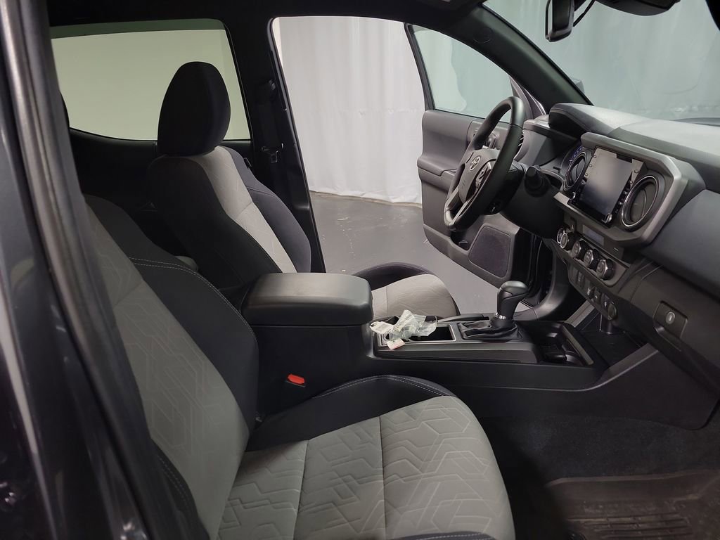 Used 2022 Toyota Tacoma TRD Sport AWD/4WD image 21