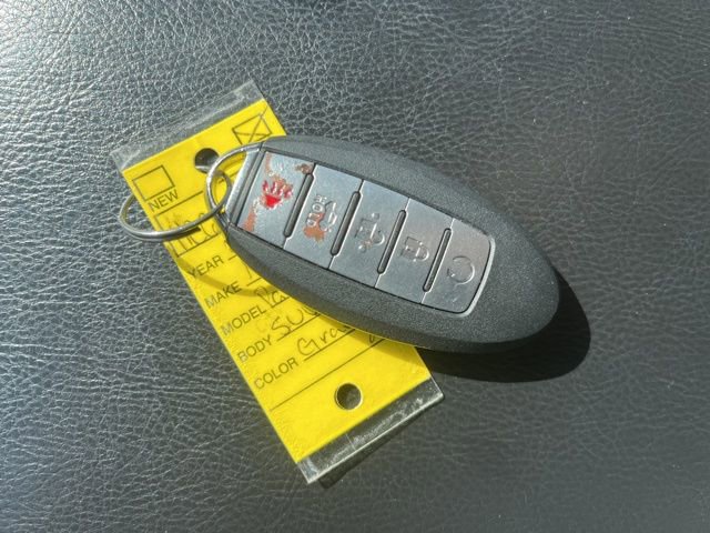 Used 2017 Nissan Pathfinder SL w/ Trailer Tow Package AWD/4WD image 13