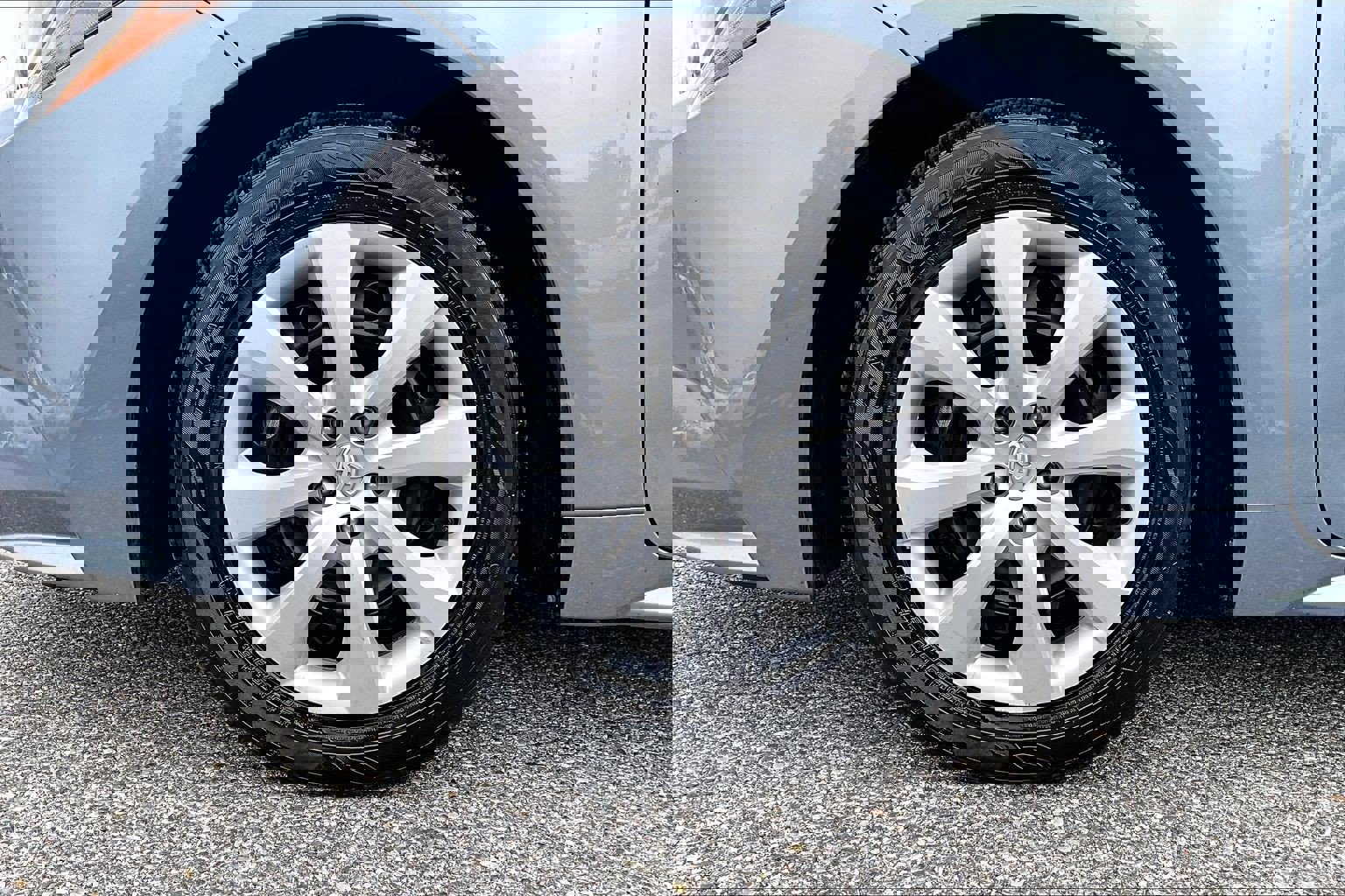 Used 2024 Toyota Corolla LE image 9