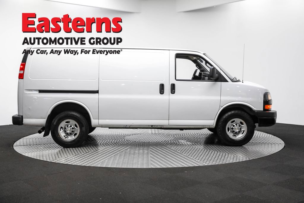 Used 2021 Chevrolet Express 2500 w/ Driver Convenience Package RWD image 4