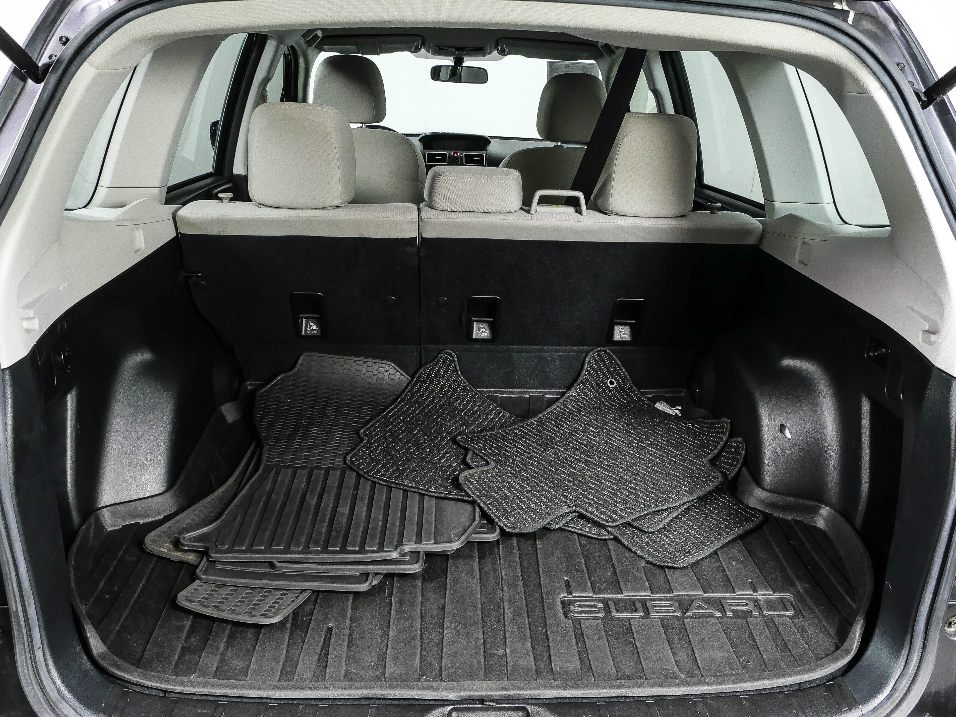 Used 2017 Subaru Forester 2.5i AWD/4WD image 28