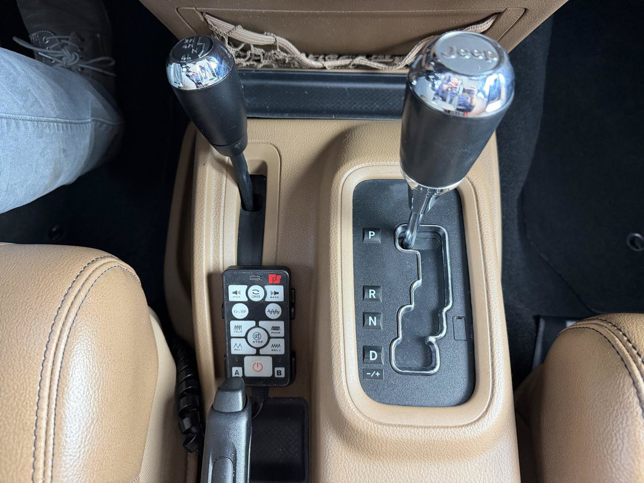 Used 2012 Jeep Wrangler Unlimited Sahara w/ Dual Top Group AWD/4WD image 38