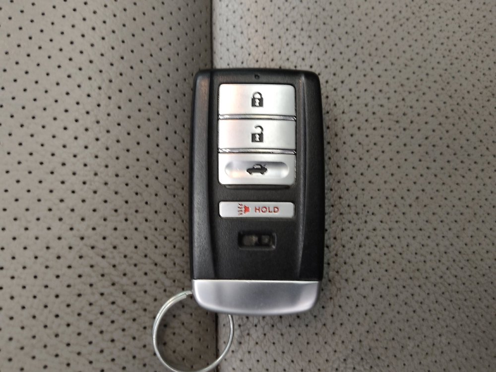 Used 2015 Acura TLX w/ Technology Package FWD image 32