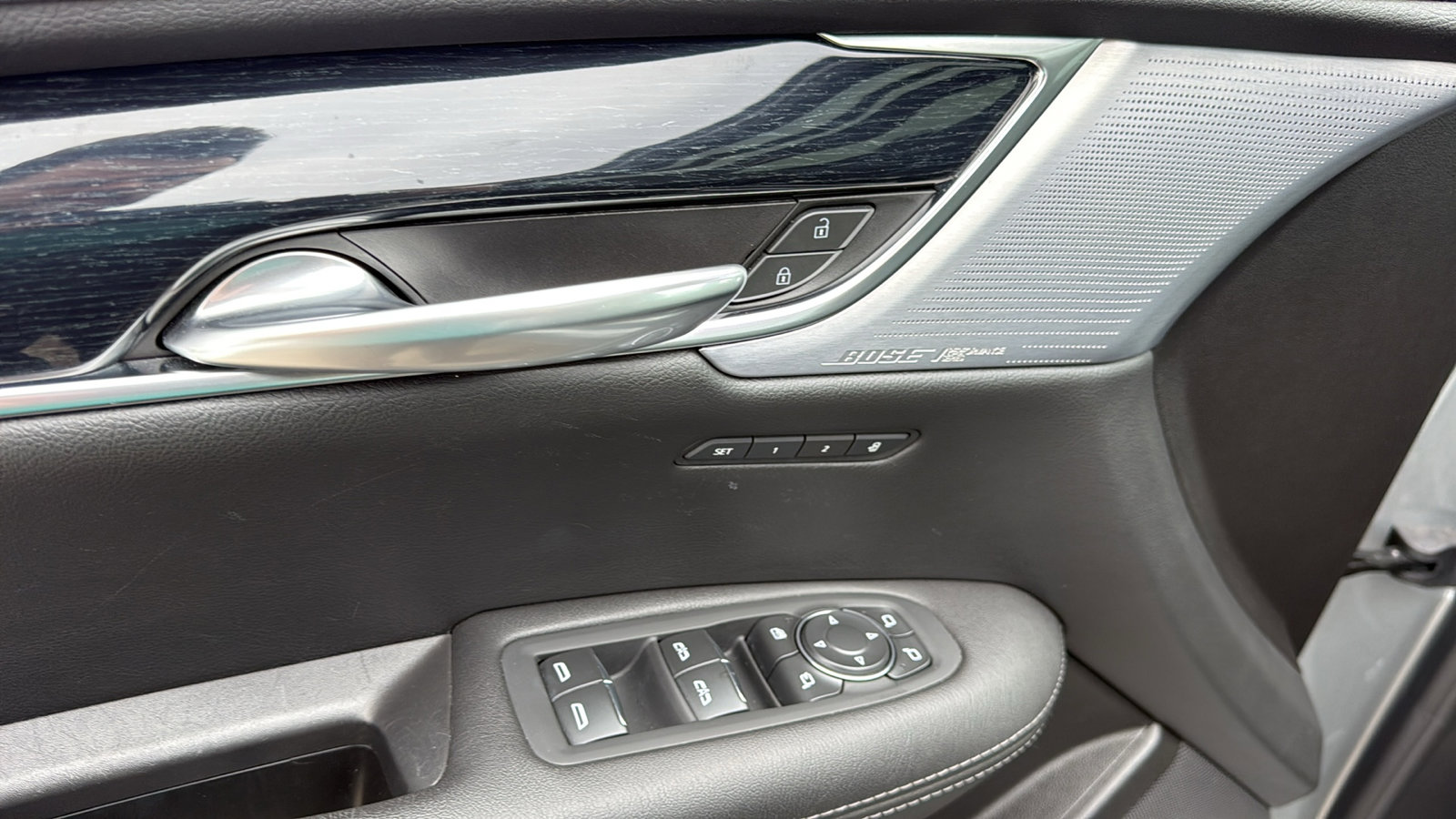 Certified 2025 Cadillac XT5 Premium Luxury image 11