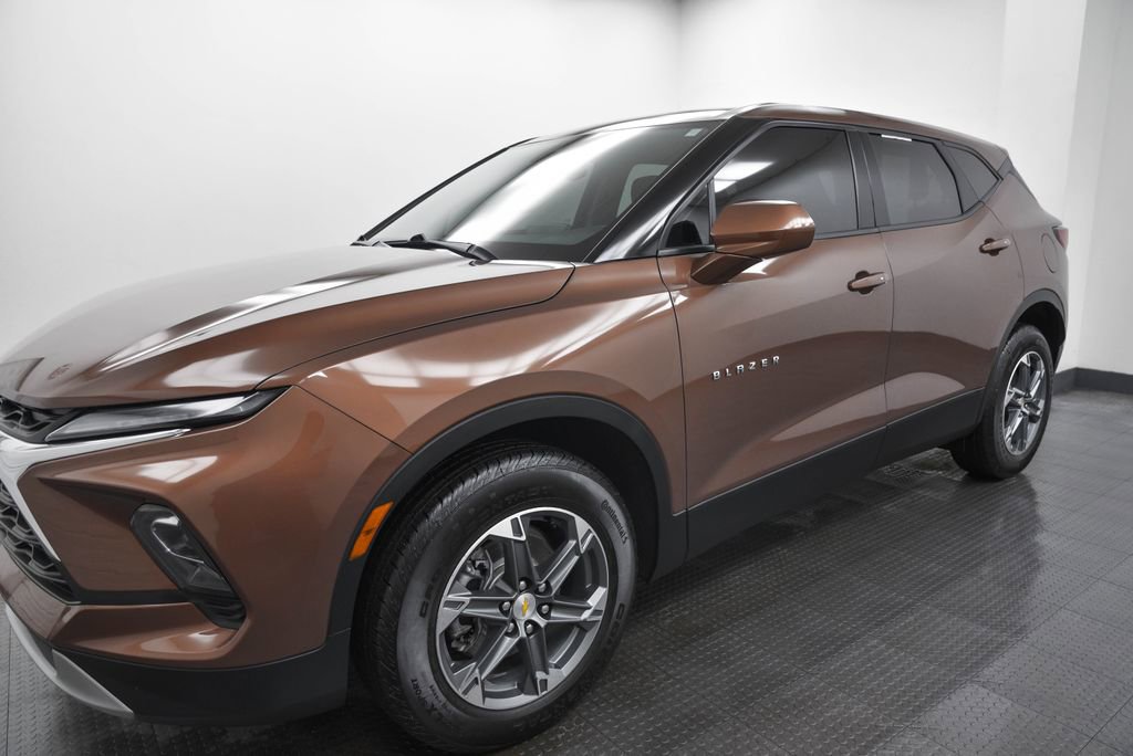 Used 2023 Chevrolet Blazer LT w/ Driver Confidence Package image 5