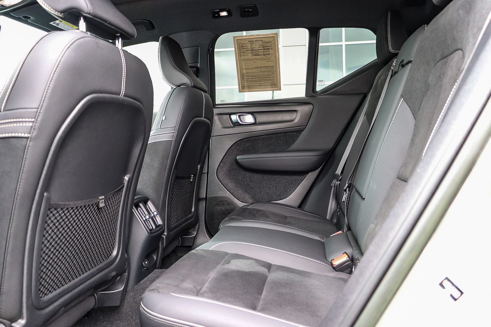 Used 2023 Volvo XC40 Recharge Plus AWD/4WD image 19