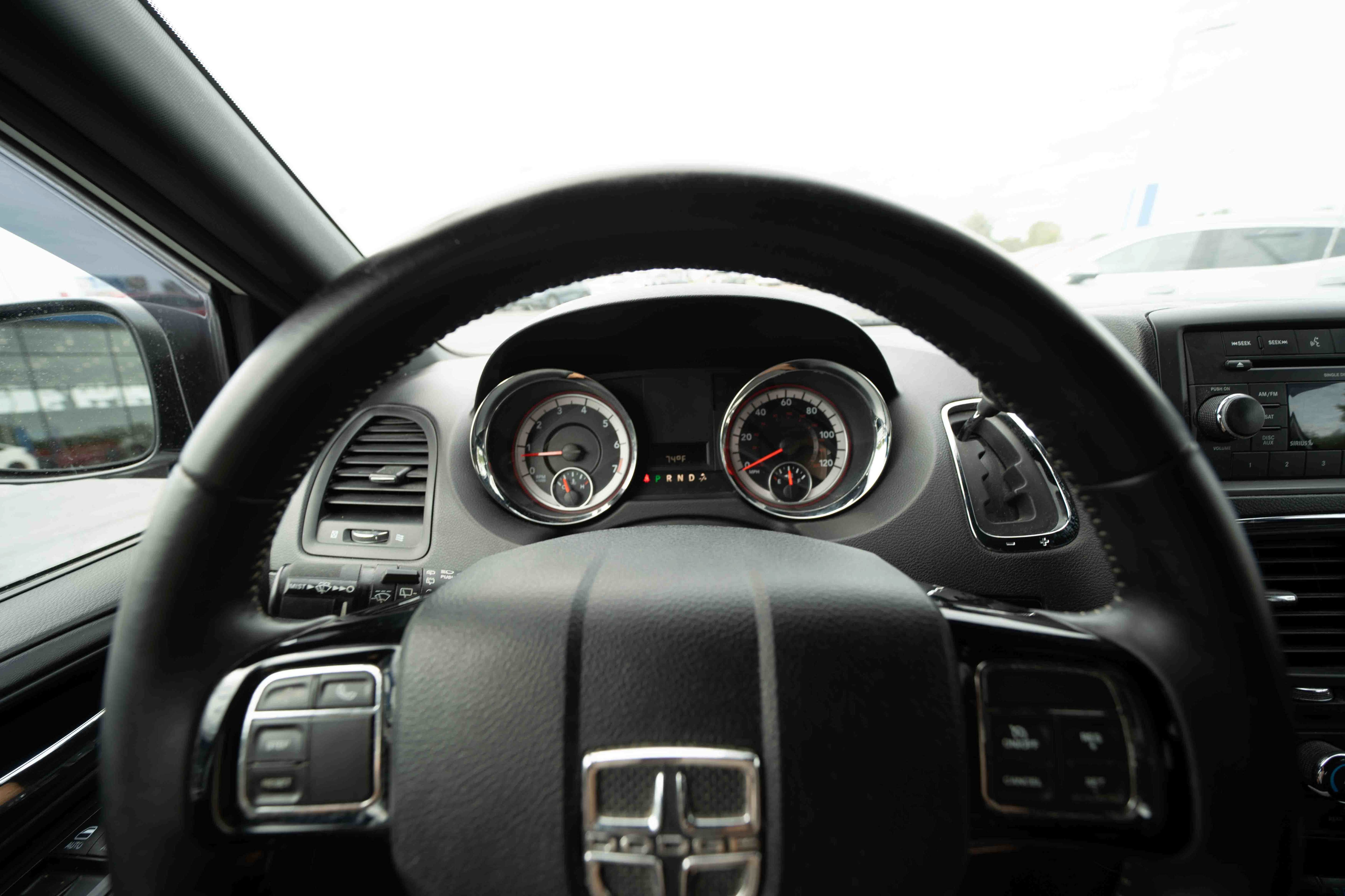 Used 2016 Dodge Grand Caravan SE FWD image 14