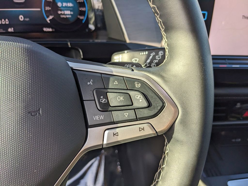 Certified 2025 Volkswagen Atlas Cross Sport SE FWD image 29