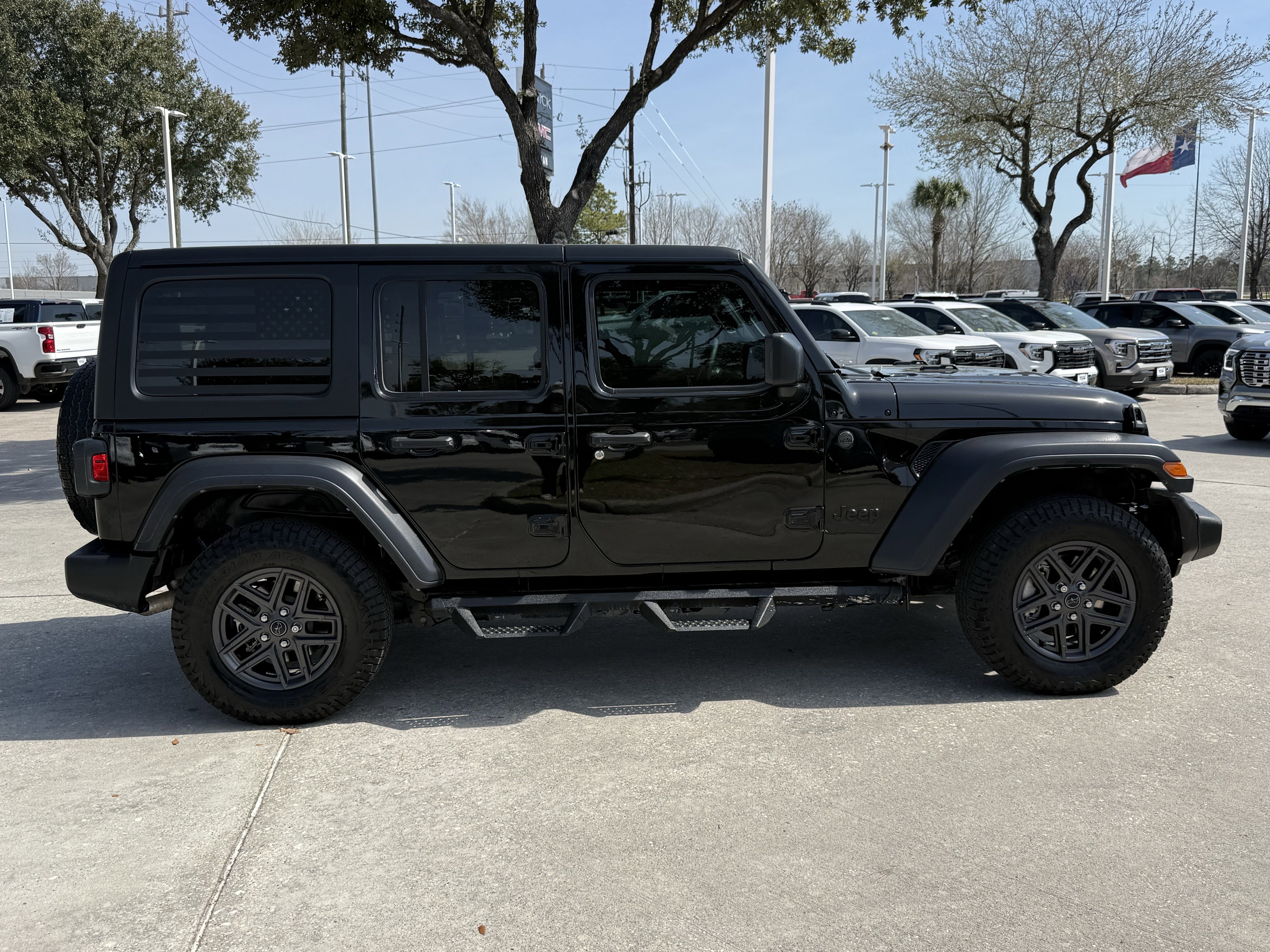 Used 2024 Jeep Wrangler Sport S image 3