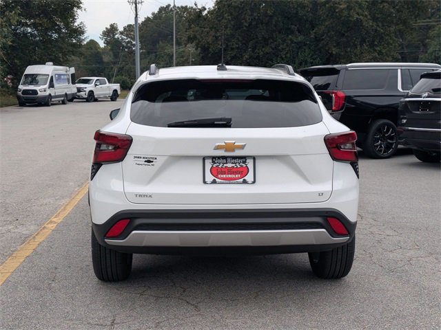 New 2026 Chevrolet Trax LT w/ Sunroof Package image 3