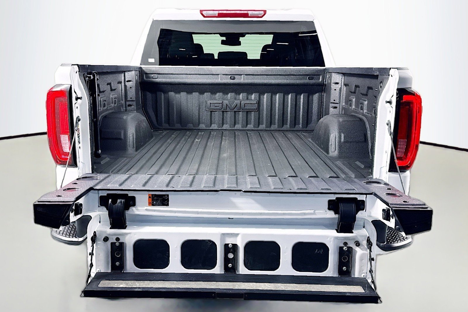 Used 2025 GMC Sierra 1500 AT4 image 22