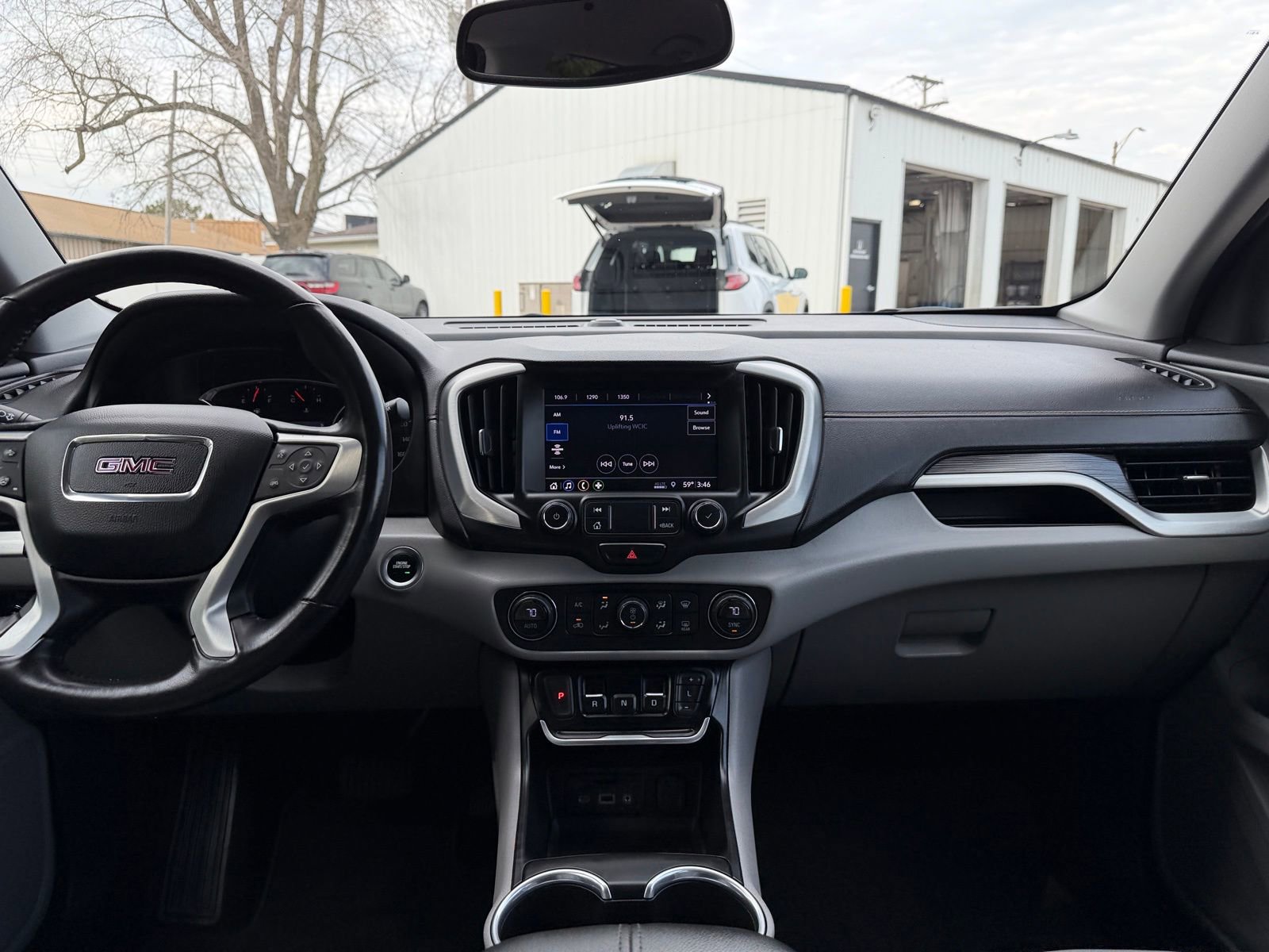 Used 2020 GMC Terrain SLT w/ Preferred Package image 18