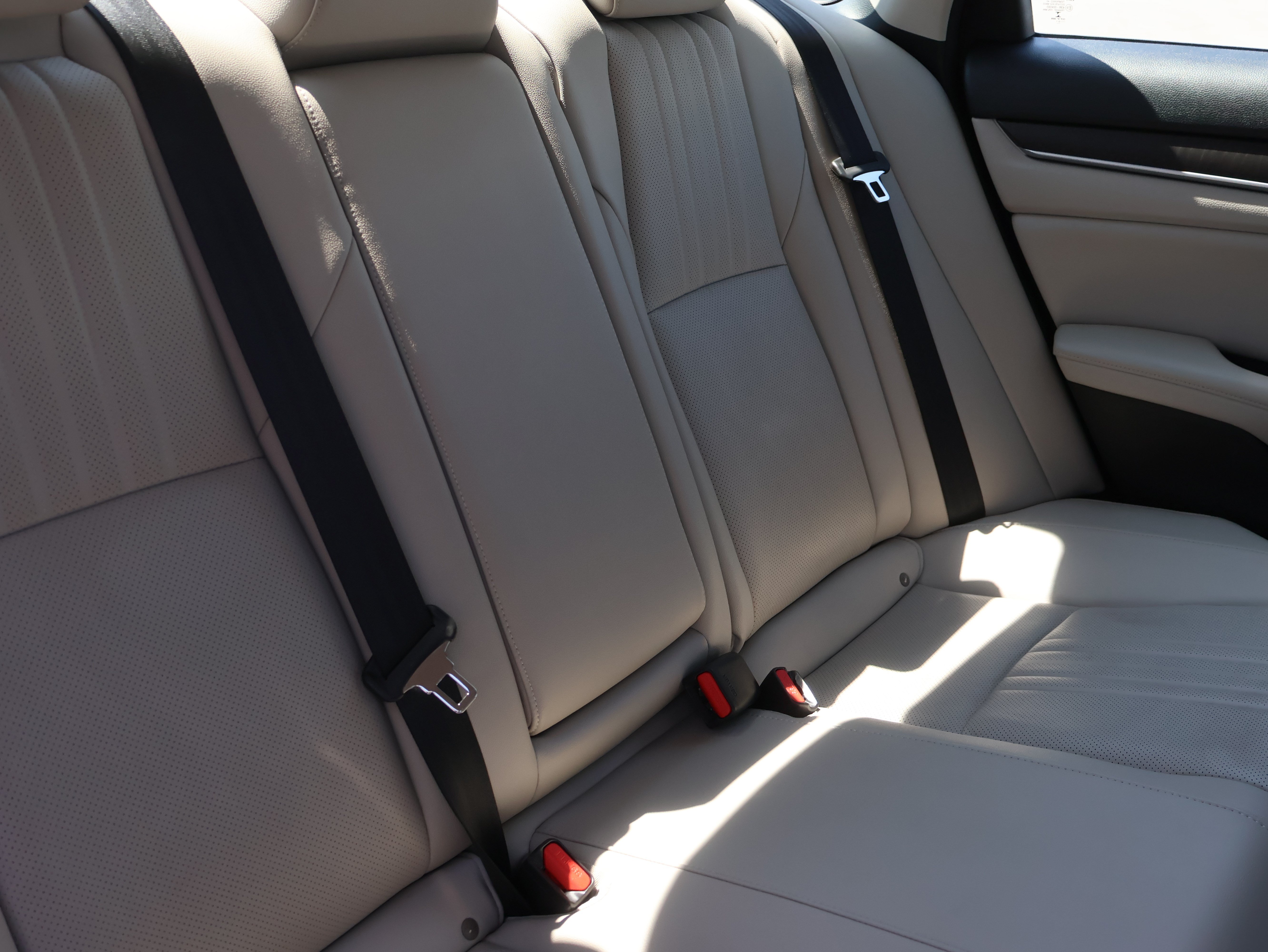 Used 2021 Honda Accord EX-L image 12