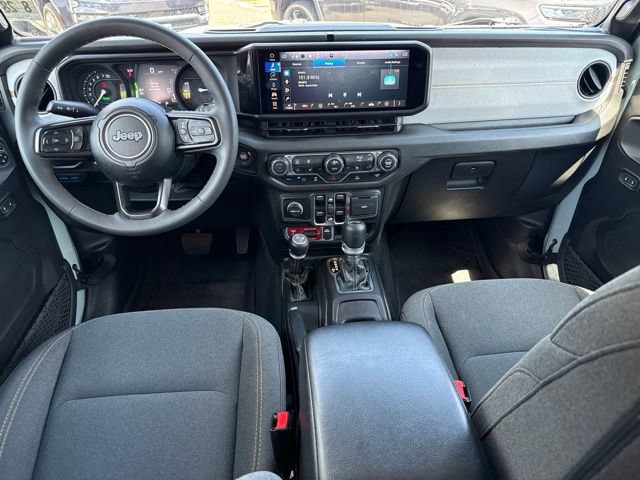 Used 2024 Jeep Wrangler Unlimited AWD/4WD image 4