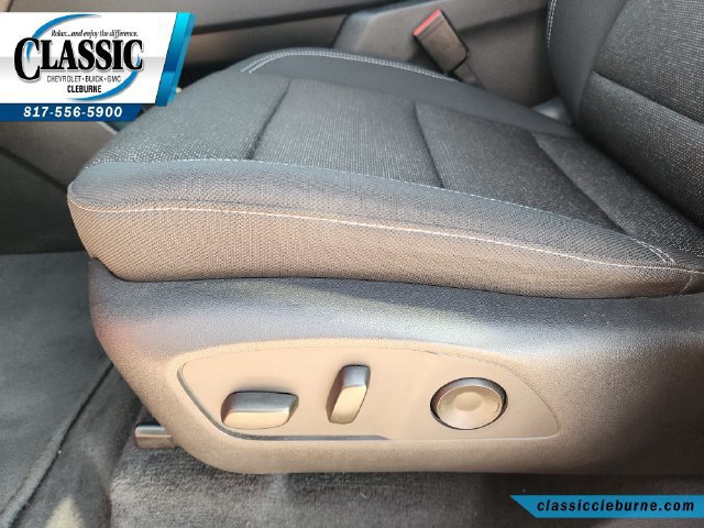 Used 2025 Chevrolet Traverse LT w/ Driver Confidence Package FWD image 28