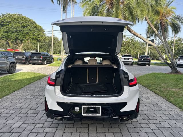Used 2022 BMW X4 xDrive30i w/ M Sport Package AWD/4WD image 28