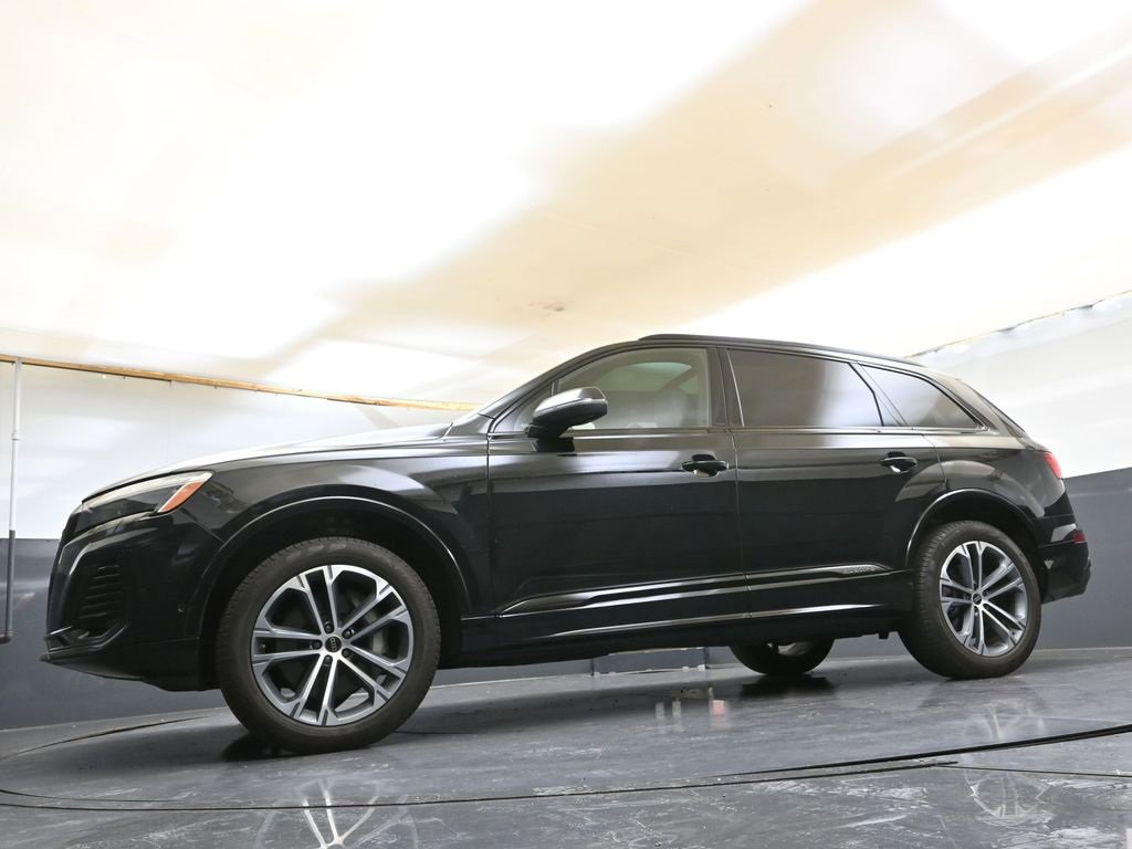 Certified 2025 Audi Q7 2.0T Premium Plus w/ Premium Plus Package image 39