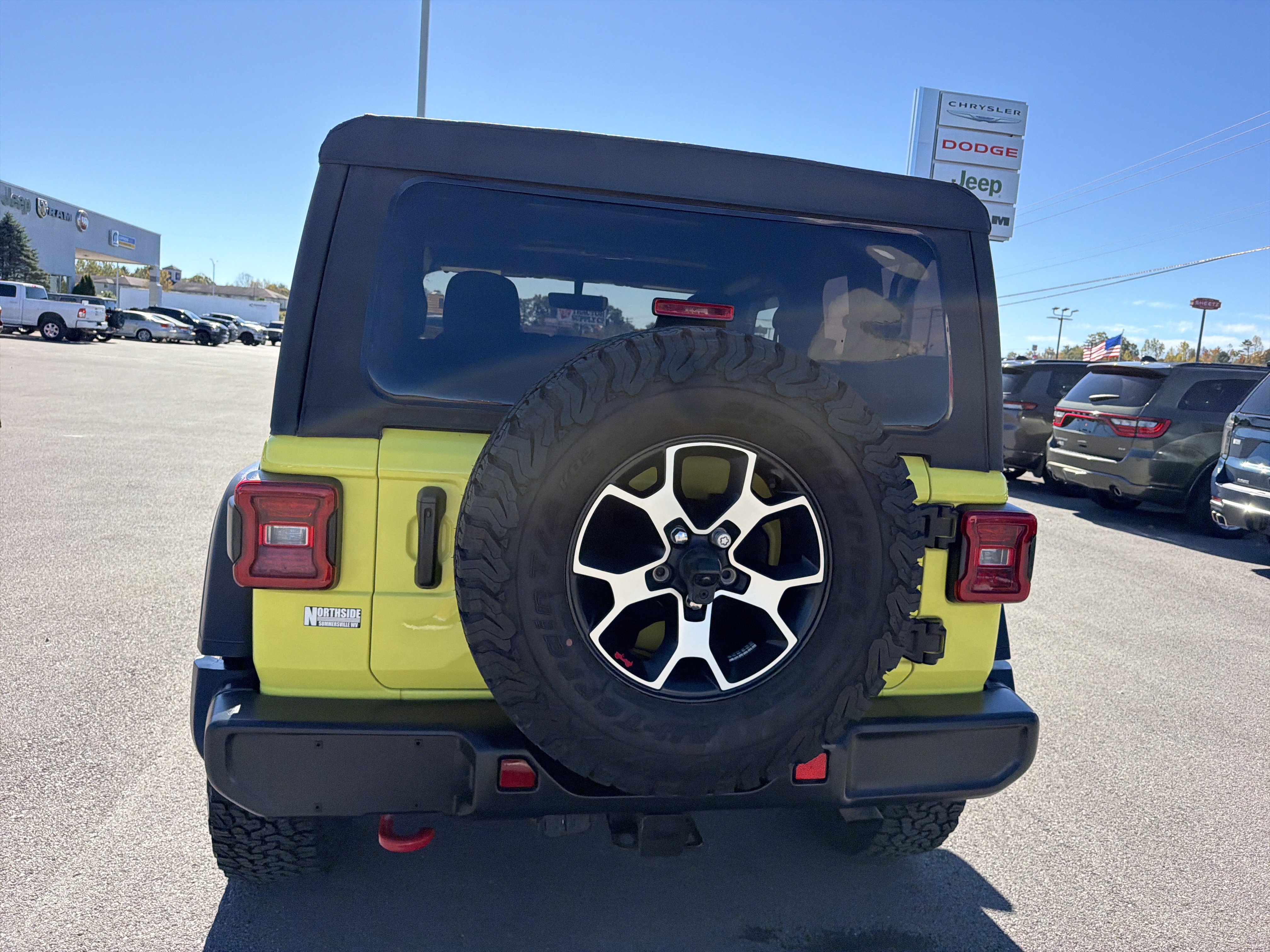 Used 2023 Jeep Wrangler Rubicon w/ LED Lighting Group AWD/4WD image 7