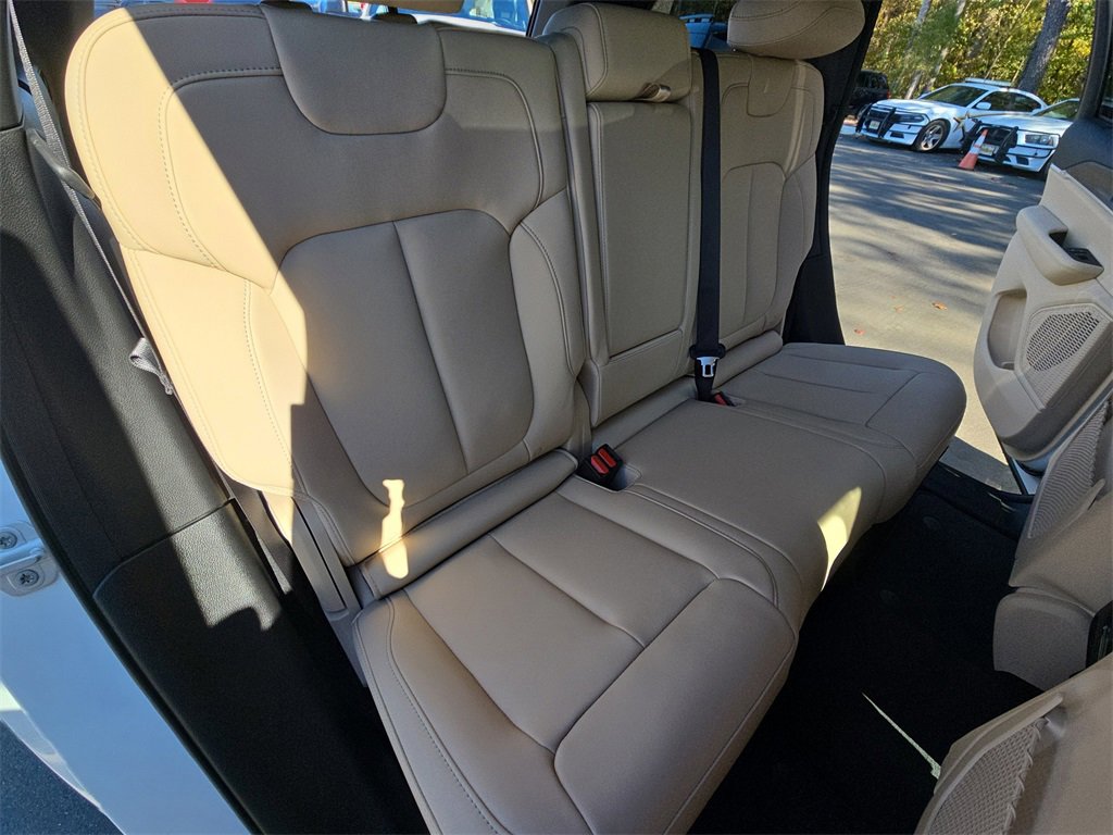 New 2025 Jeep Grand Cherokee Limited image 11