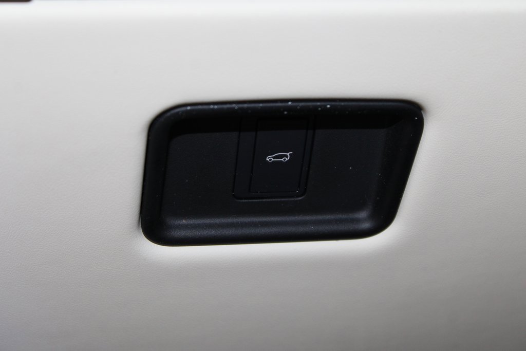 Used 2024 Land Rover Range Rover SE image 11