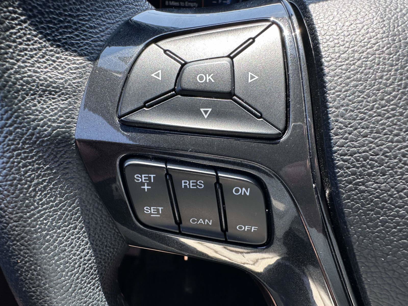 Used 2019 Ford Explorer XLT w/ Equipment Group 202A AWD/4WD image 18