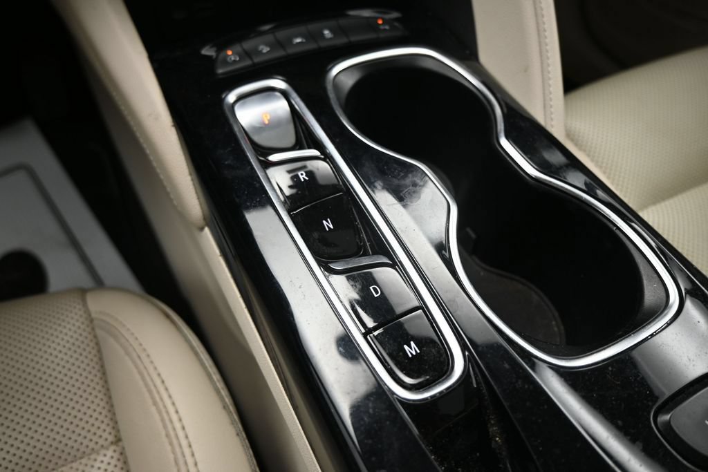Used 2021 Buick Envision Essence AWD/4WD image 21