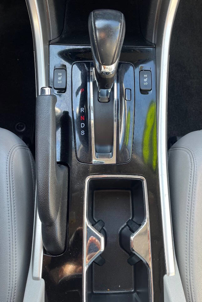 Used 2016 Honda Accord Touring image 21