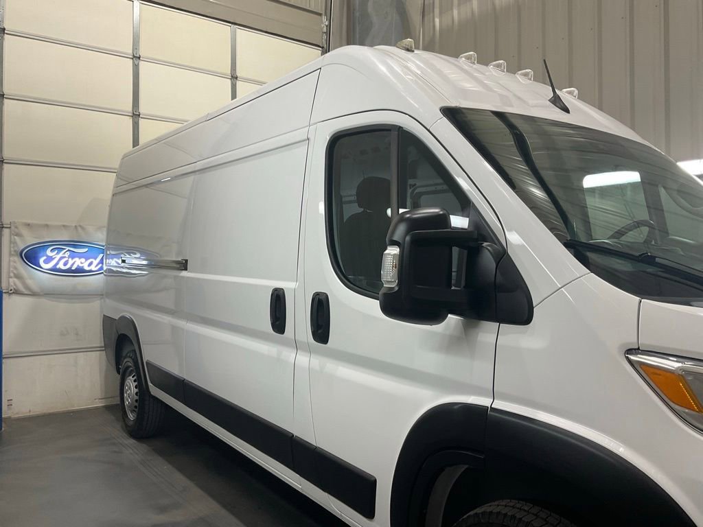 Used 2023 RAM ProMaster 2500 FWD image 4
