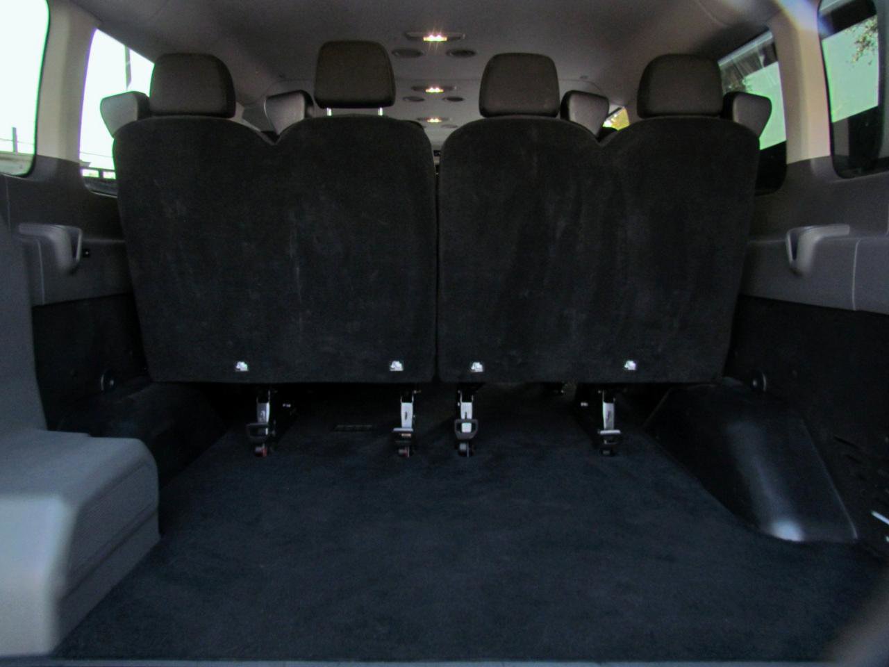 Used 2023 Ford Transit 350 XLT image 28