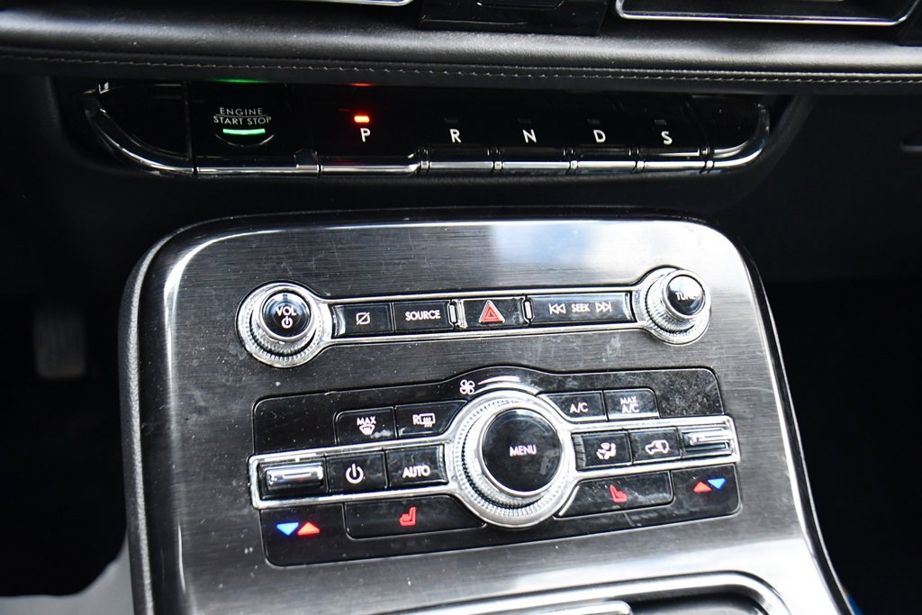 Used 2022 Lincoln Nautilus AWD w/ Premium Package image 28