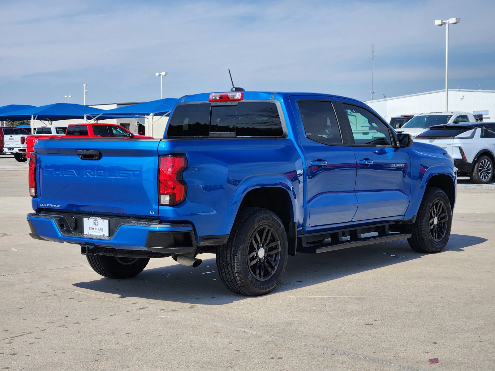 Used 2023 Chevrolet Colorado LT w/ LT Convenience Package II RWD image 5