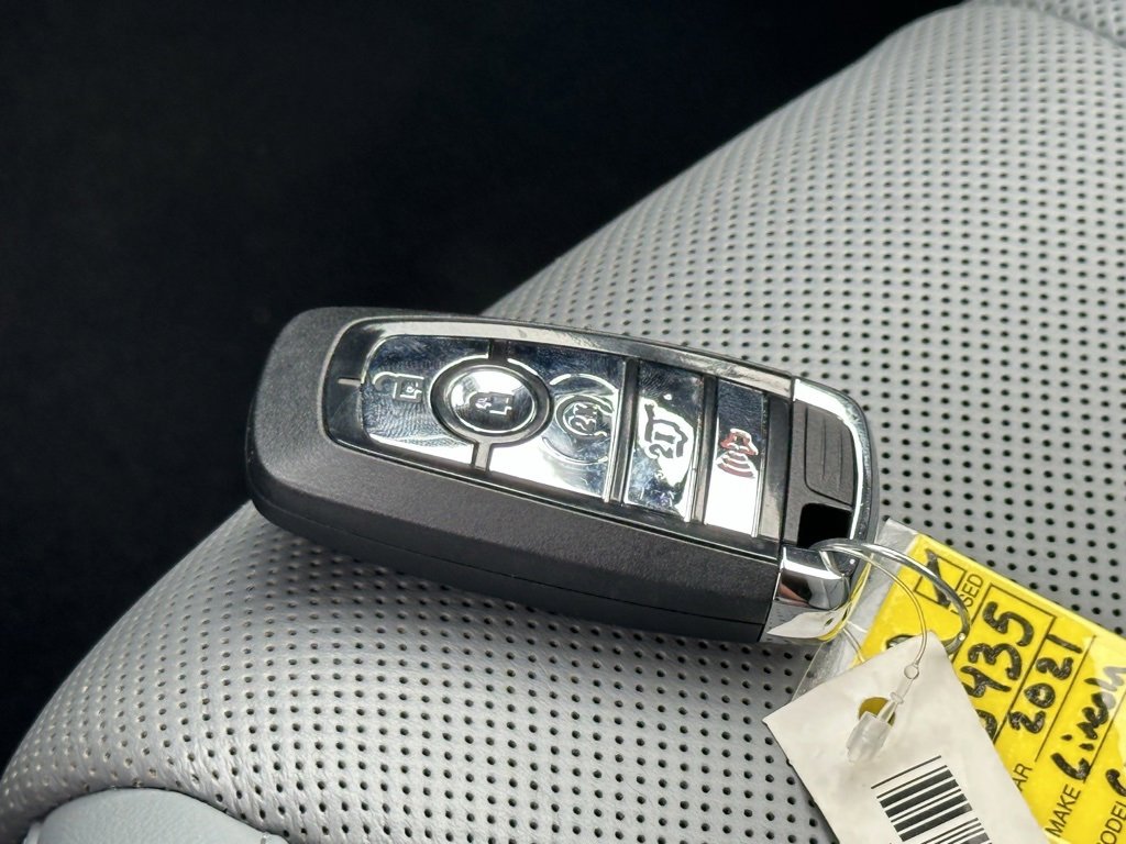 Used 2021 Lincoln Corsair AWD w/ Premium Package image 32