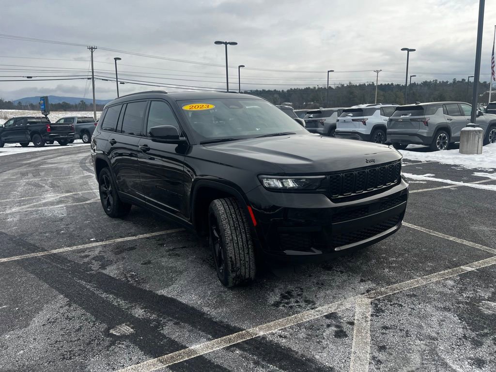 Used 2023 Jeep Grand Cherokee L Laredo image 7