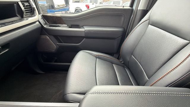 New 2026 Ford F250 Lariat w/ Black Appearance Package image 26