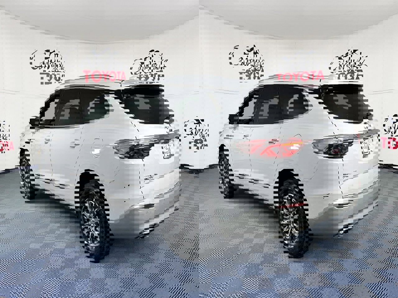 Used 2024 Buick Enclave Premium image 5