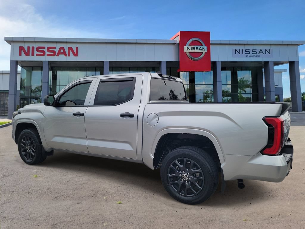 Used 2025 Toyota Tundra SR w/ SR Tow Package AWD/4WD image 4