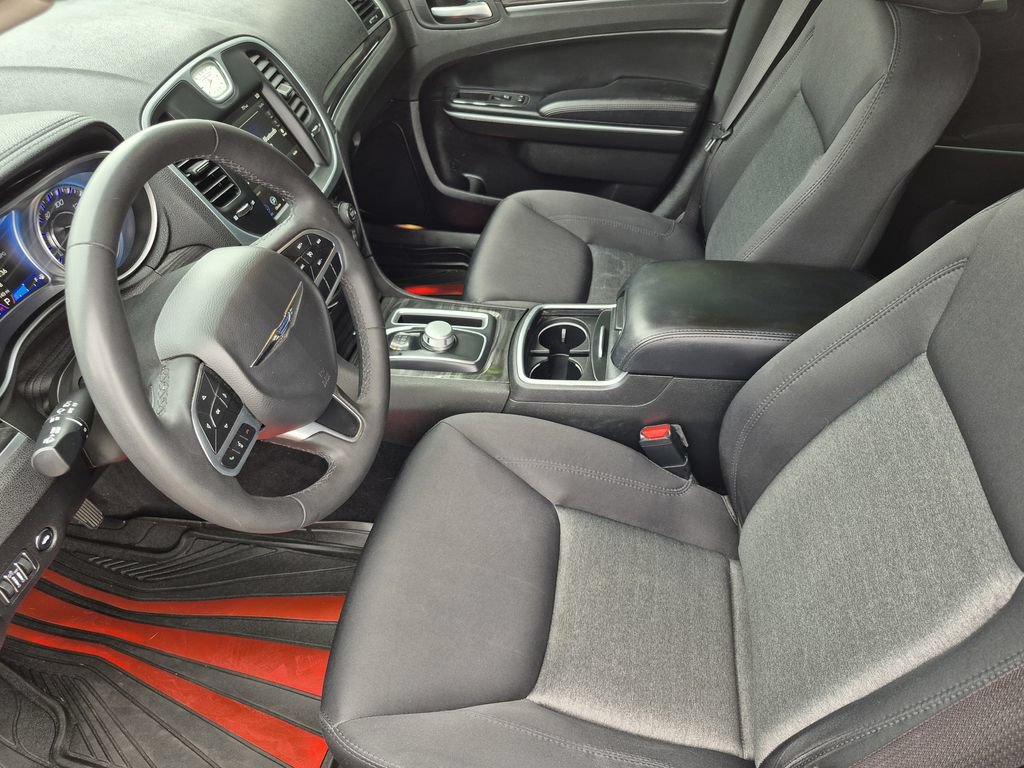 Used 2022 Chrysler 300 Touring RWD image 22