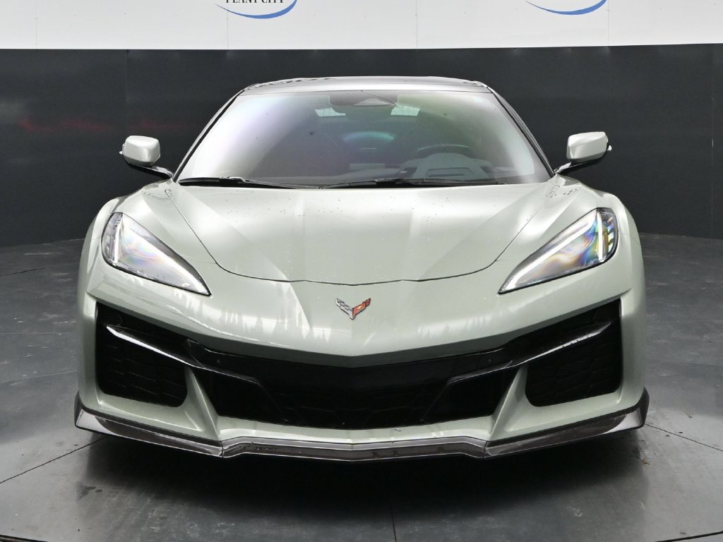 Used 2024 Chevrolet Corvette Z06 w/ Stealth Interior Trim Package RWD image 2