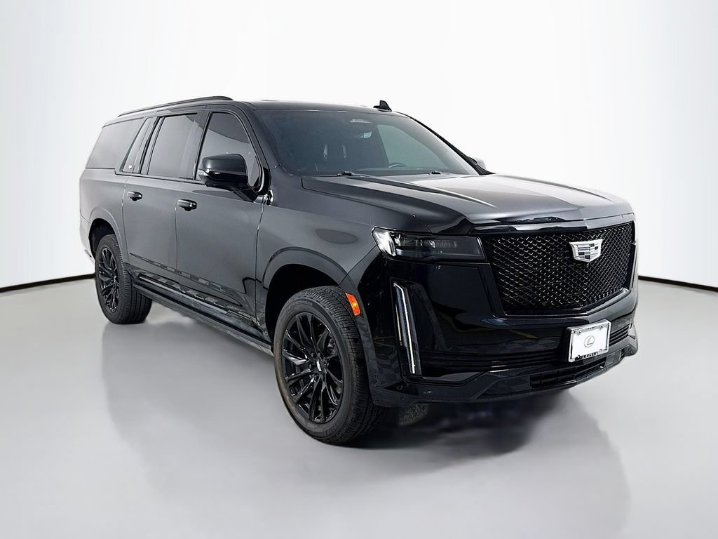 Used 2024 Cadillac Escalade ESV Sport Platinum w/ LPO, ONYX Package AWD/4WD image 3