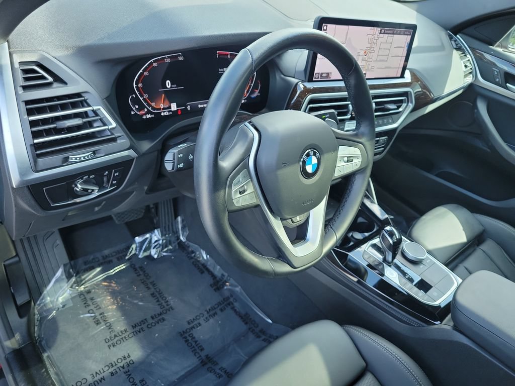 Used 2025 BMW X4 xDrive30i AWD/4WD image 25