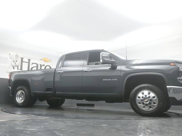 Used 2025 Chevrolet Silverado 3500 LTZ w/ LTZ Plus Package image 2