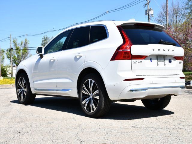 Used 2023 Volvo XC60 B5 Plus w/ Climate Package AWD/4WD image 5